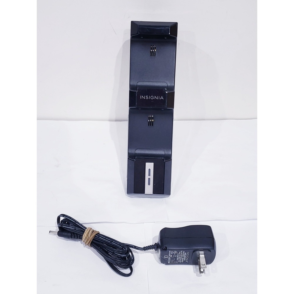 Insignia NS-XBODRC101 Dual Controller Charging Dock For Xbox One